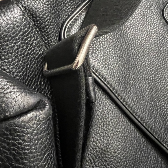 Authentic Pre-loved Dolce & Gabbana Black Leather Flap Bag - Picture 6 of 14